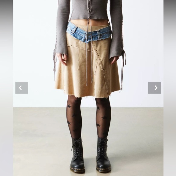 NWOB Dr. Martens 1460 Smooth Leather Lace Up Boots Black with Yellow Accents - Picture 16 of 16